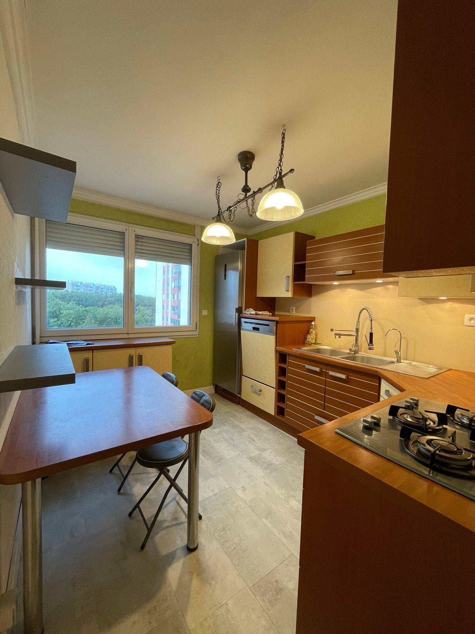 Cuisine avec coin repas